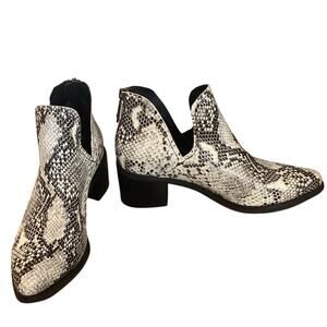 Blondo Womens Eliza Bootie Boots Waterproof US 9M 9 M Snakeskin Black Leather